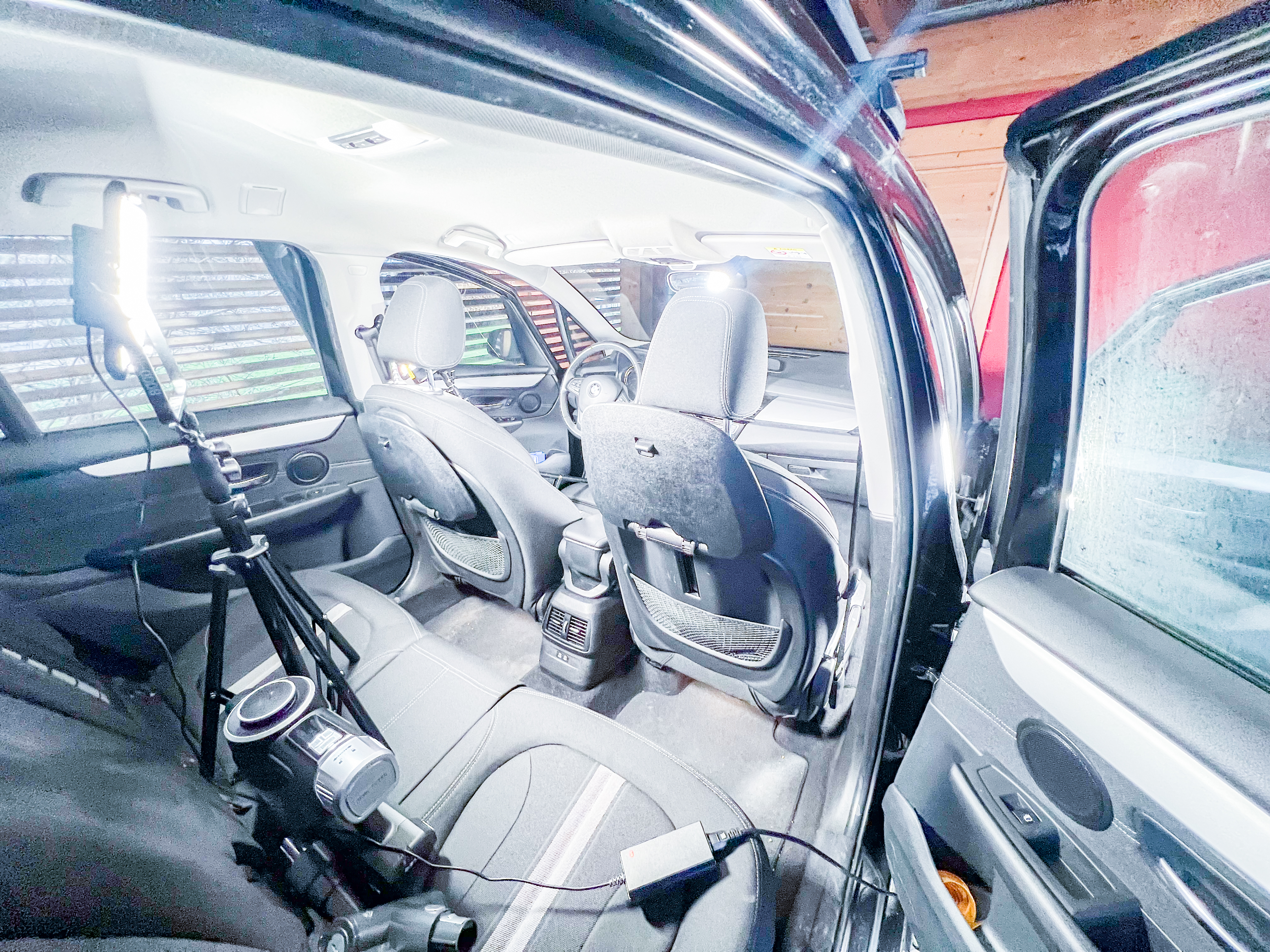 Filmaufnahme im Auto-Innenraum